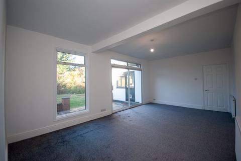 3 bedroom detached bungalow for sale, Hobleythick Lane, Westcliff-On-Sea SS0