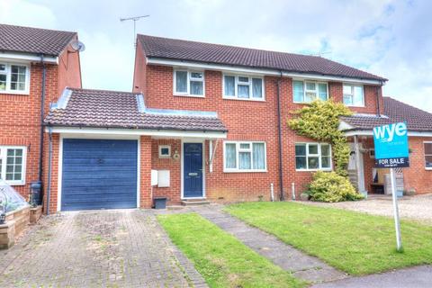 3 bedroom semi-detached house for sale, Philps Close, High Wycombe HP14