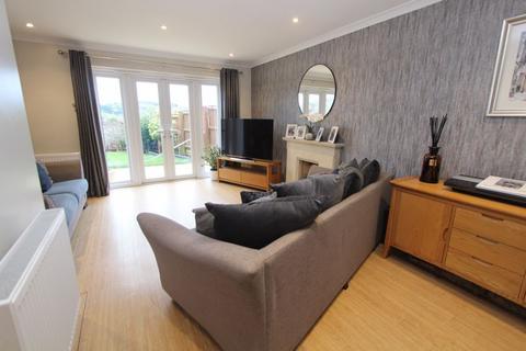 4 bedroom detached house for sale, Oakham Road, Oldbury B69