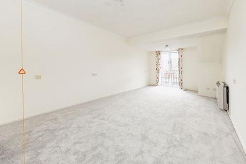 2 bedroom flat for sale, Fleet GU51