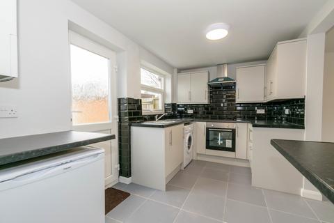 4 bedroom terraced house to rent - Whitford Close, Bromsgrove, Worcestershire, B61