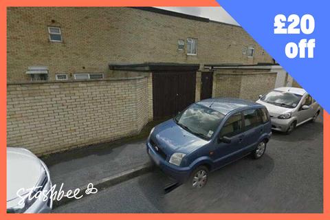 Garage to rent, Nuns Way, Cambridge CB4
