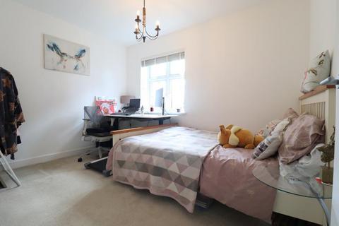 2 bedroom apartment for sale, Armstrong Road, South Luton, Luton, Bedfordshire, LU2 0FU