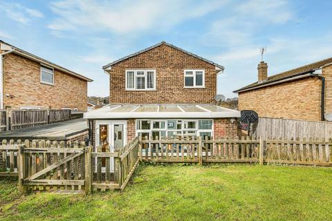 5 Lichfield Way, South Croydon, CR2 8SD