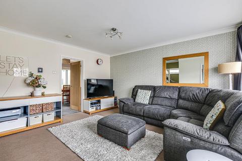 5 Lichfield Way, South Croydon, CR2 8SD