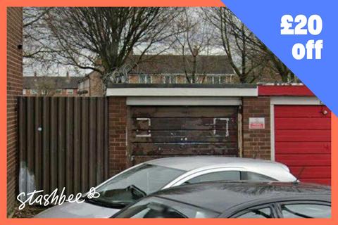 Garage to rent - Watling Street Road, Ribbleton PR2