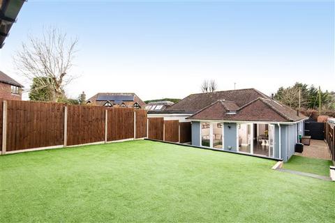 3 bedroom semi-detached bungalow for sale, Findon Road, Findon Valley, Worthing, BN14 0AT