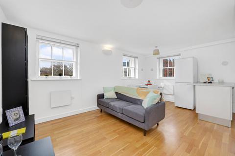 1 bedroom penthouse to rent, York Way, N1
