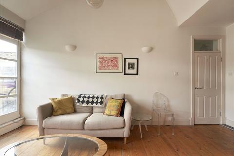 29 Time Square, London, E8 2LT