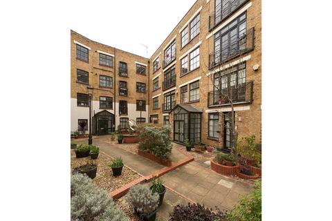 29 Time Square, London, E8 2LT