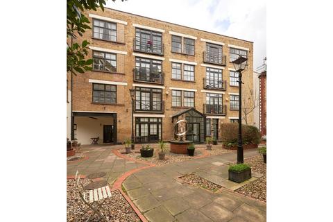 29 Time Square, London, E8 2LT