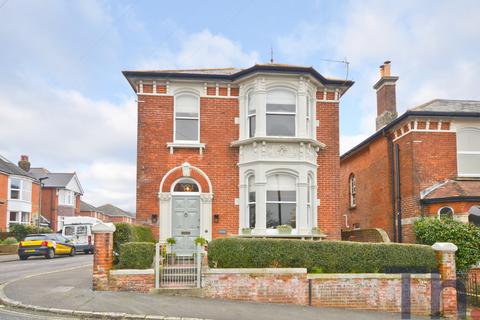 5 bedroom detached house for sale, Newport PO30