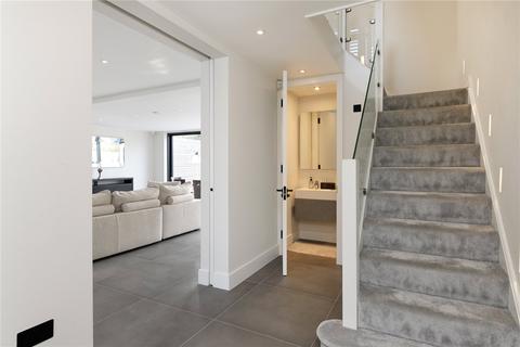 64 Robin Hood Lane, London, SW15 3QS