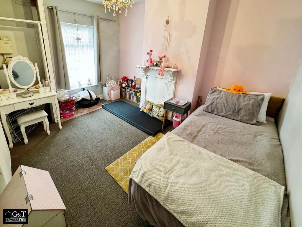 2nd Bedroom