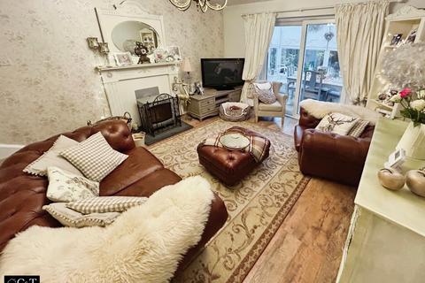 2 bedroom end of terrace house for sale, Leveson Drive, Tipton