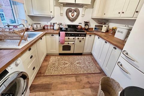 2 bedroom end of terrace house for sale, Leveson Drive, Tipton