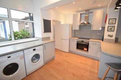 1 bedroom terraced house to rent, 1 Room Available @ 12 Rosedale Road, Ecclesall