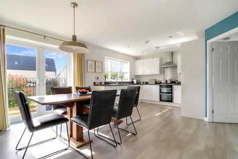 5 Magdalene Way, South Molton, EX36 4FH