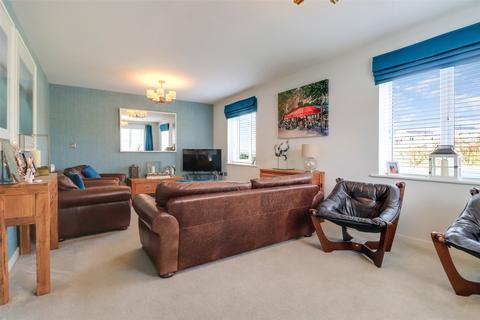 5 Magdalene Way, South Molton, EX36 4FH