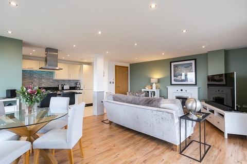 3 bedroom flat for sale - Merlin Avenue, Edinburgh, EH5