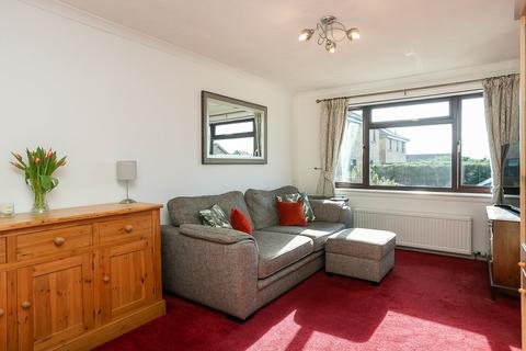 13 Glen View Crescent, Gorebridge, EH23 4BT