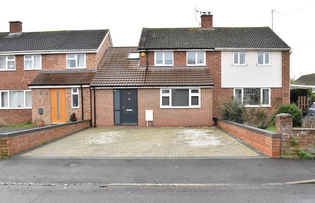 Stanton Road, Tewkesbury GL20 3 bed semidetached house for sale £338,000