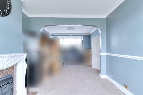 122 Rainham Road, Rainham, RM13 7RH