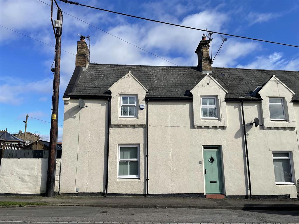 High Primrose Hill, Houghton Le Spring 3 bed end of terrace house for