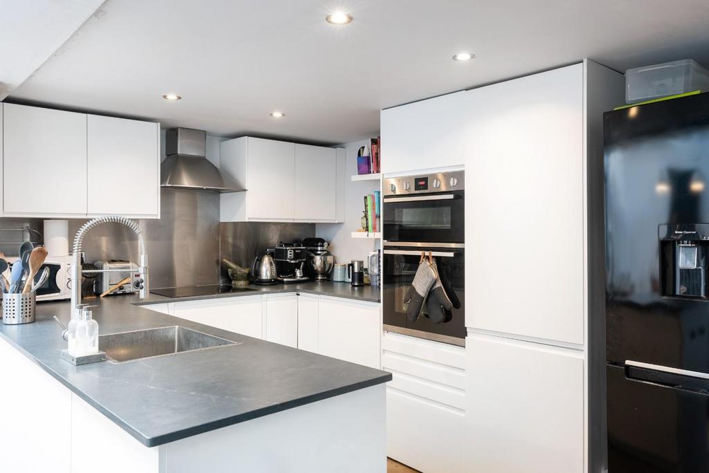 4 Pera Place, Bath, BA1 5 NX 6.jpg