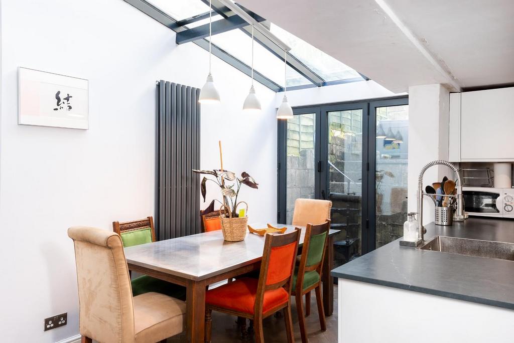 4 Pera Place, Bath, BA1 5 NX-4.jpg