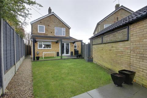 3 bedroom detached house for sale - Southfield Drive, North Ferriby