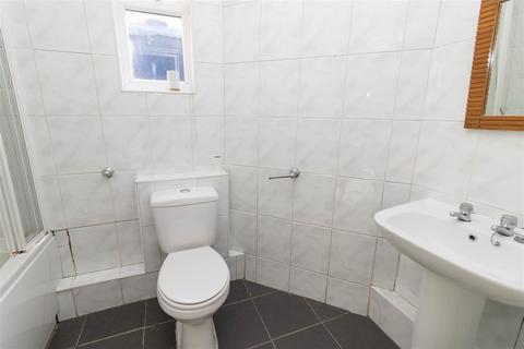 101 Avenue Road, Gateshead, NE8 4JH