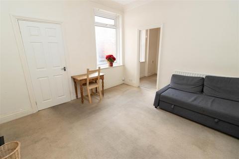 101 Avenue Road, Gateshead, NE8 4JH