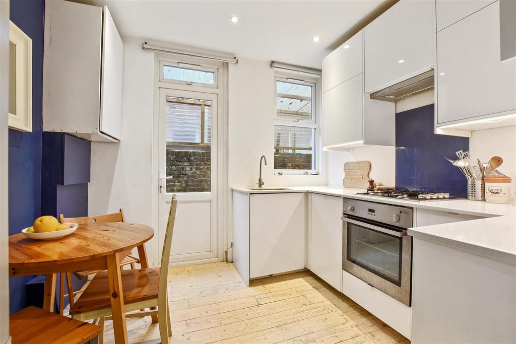 10-f5f1 GCWT - GFF 14 Radcliffe Ave - Kitchen -Orig