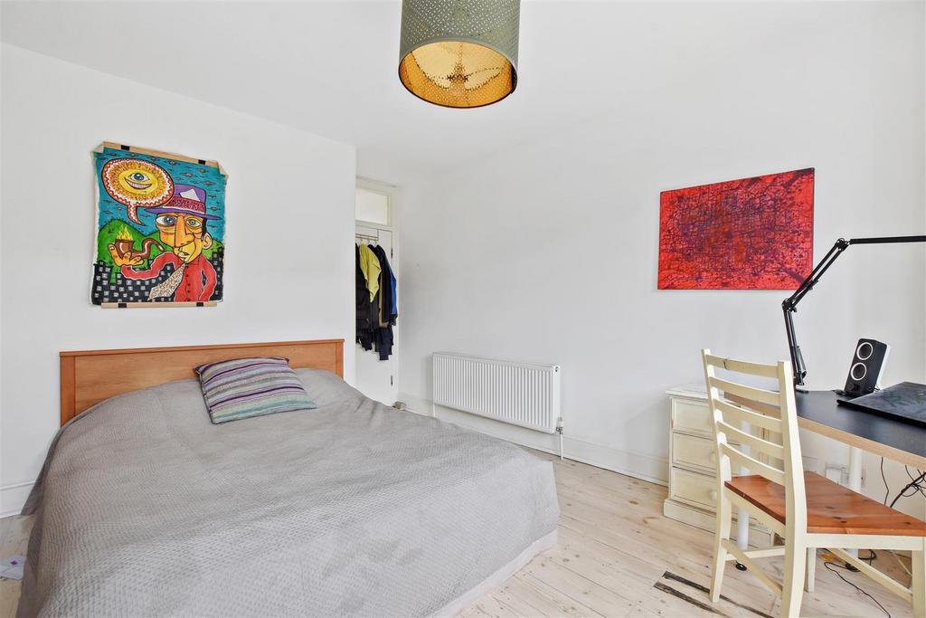 05-1499 GCWT - GFF 14 Radcliffe Ave - Bedroom 4 -Or