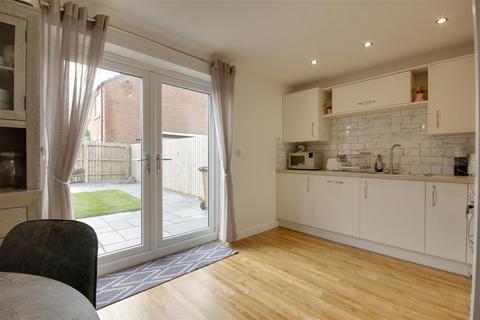 3 bedroom semi-detached house for sale, Hudson Avenue, Anlaby