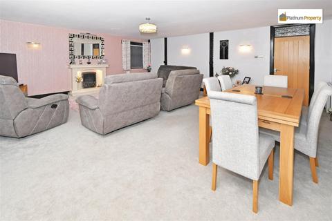 4 bedroom detached bungalow for sale, South View, Stoke-On-Trent ST3