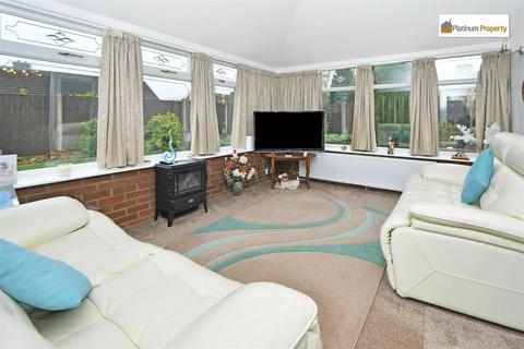 4 bedroom detached bungalow for sale, South View, Stoke-On-Trent ST3