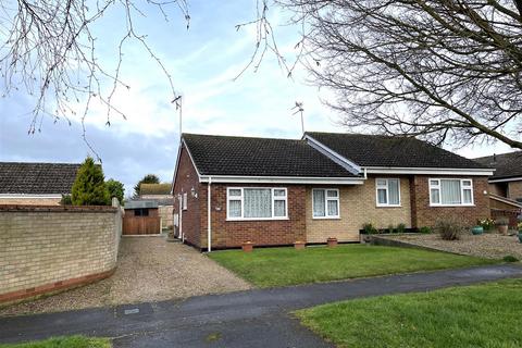 10 Elmdale Drive, Carlton Colville, Lowestoft, NR33 8NB