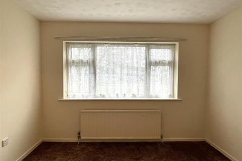 10 Elmdale Drive, Carlton Colville, Lowestoft, NR33 8NB