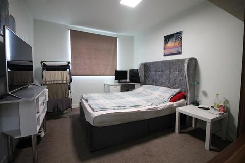 2 bedroom flat to rent - Spring Close Street- Flat 6, East End Park, Leeds