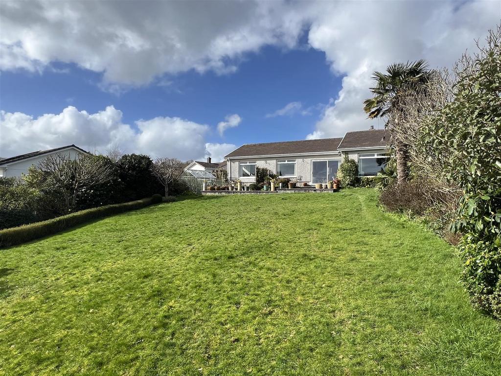 Duporth Bay, Duporth, St. Austell 4 bed detached bungalow for sale £