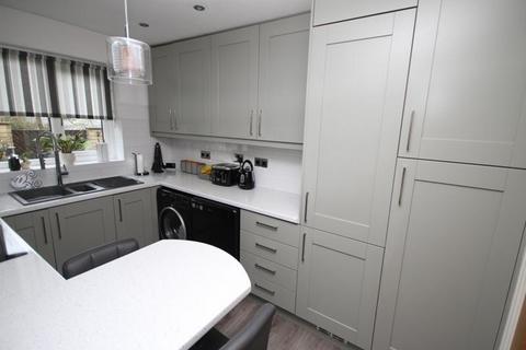 21 Coppice View, Bradford, BD10 8UF