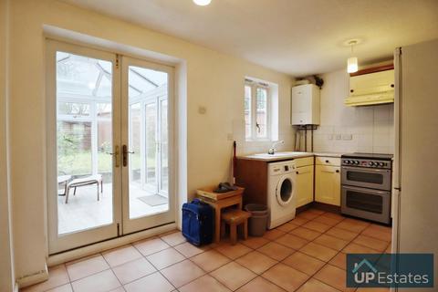 15 Hallams Close, Brandon, Coventry, CV8 3NZ