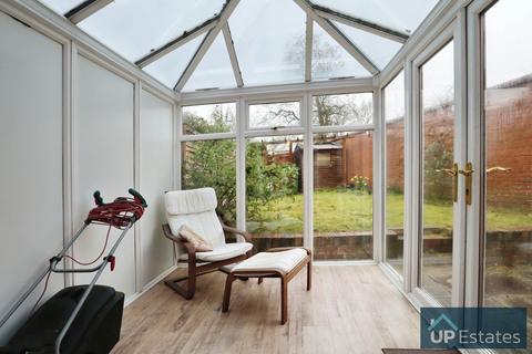 15 Hallams Close, Brandon, Coventry, CV8 3NZ