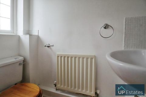 15 Hallams Close, Brandon, Coventry, CV8 3NZ