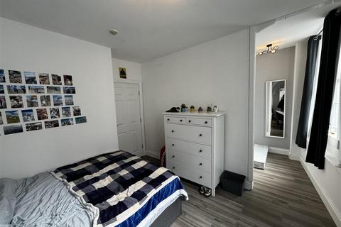 4 bedroom apartment to rent, Elvet Bridge, Durham