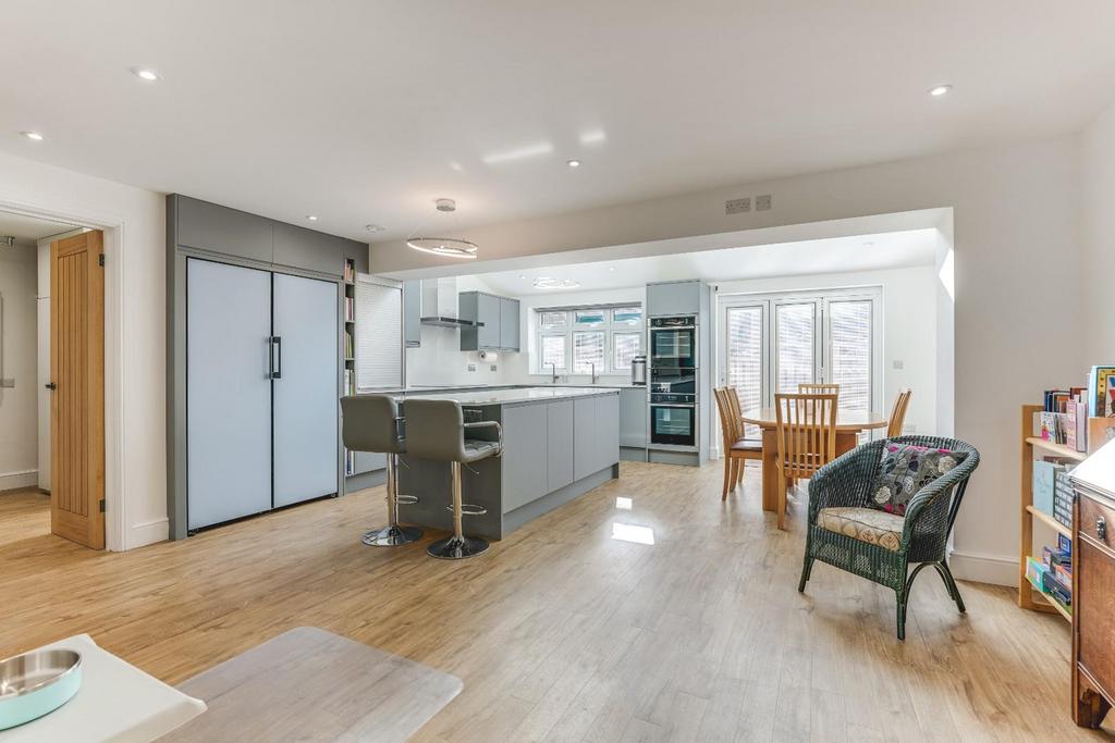 Open plan kitchen dining family room.jpg