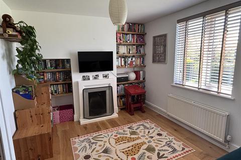 21 Priory Field, Upper Beeding, Steyning, BN44 3HU