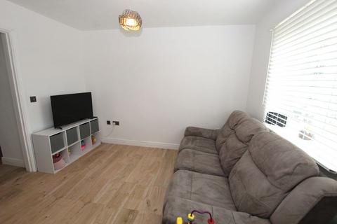 2 bedroom flat to rent, Flat , Dean Court, Station Approach, Whitstable